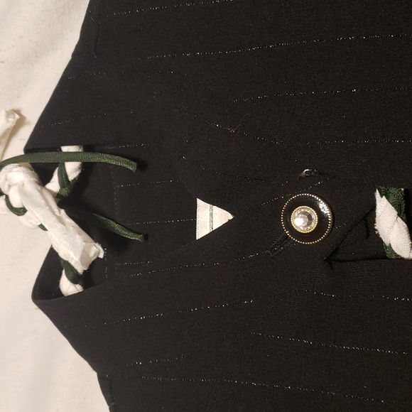 Suit - Picture 5 of 5